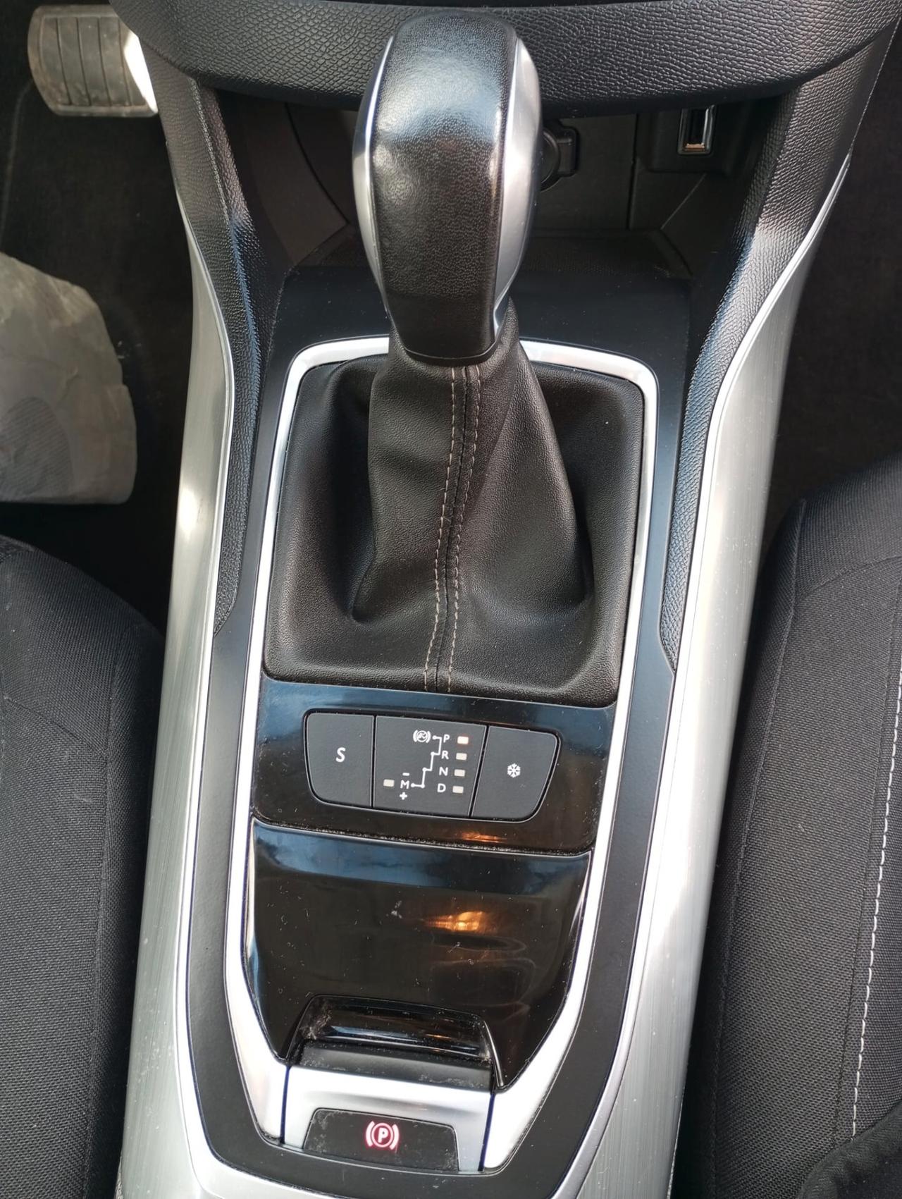 Peugeot 308 BlueHDi 130 S&S EAT8 SW Active