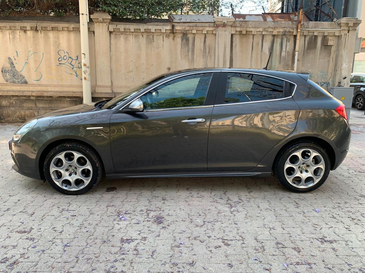 Alfa Romeo Giulietta 2.0 JTDm-2 150 CV Distinctive