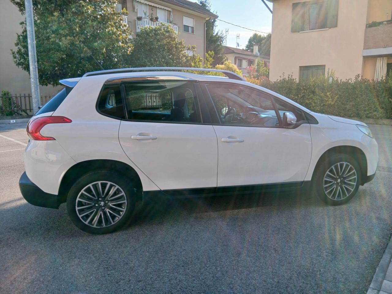 Peugeot 2008 1.4 HDi 68CV Access finanziabile ...OK per neo patentati