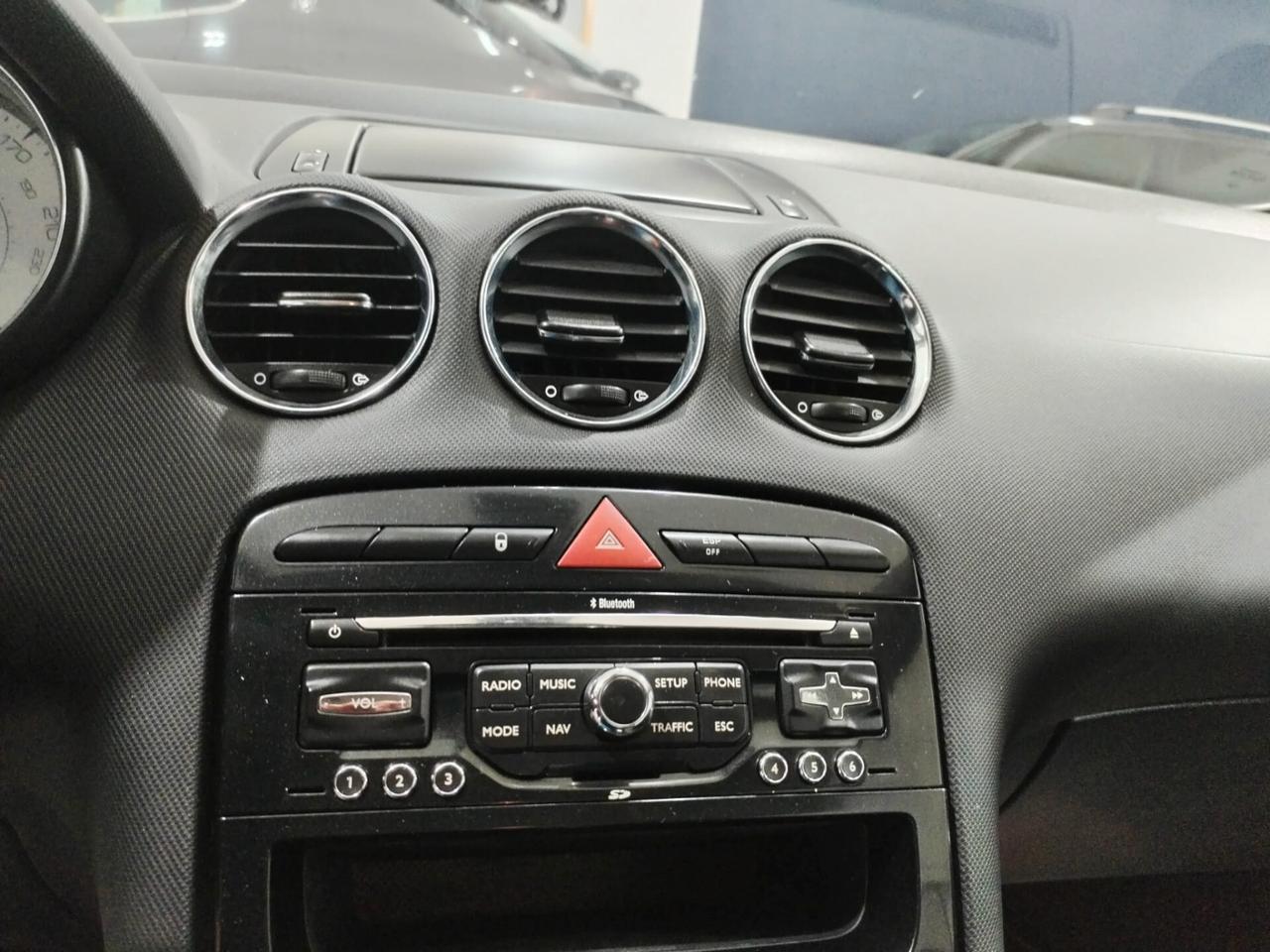 Peugeot 308 1.6 VTi 120CV CC Tecno