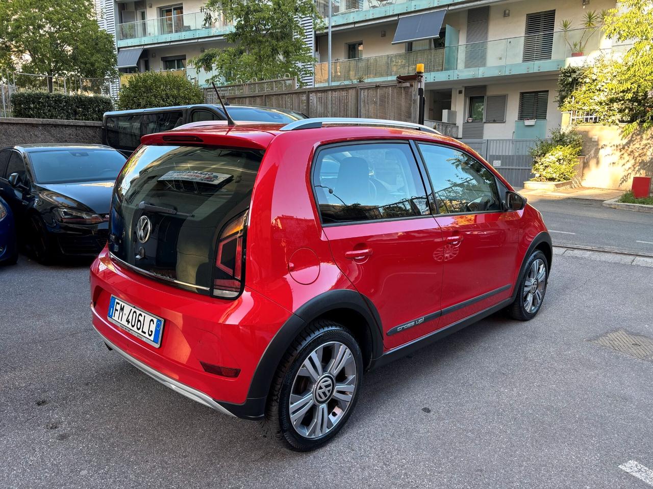 Volkswagen up! 1.0 75 CV 5p. cross PREZZO REALE