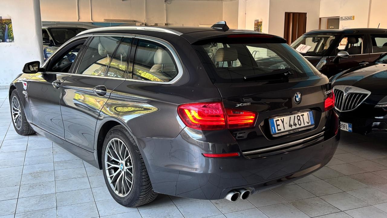 Bmw 520 520d xDrive Luxury