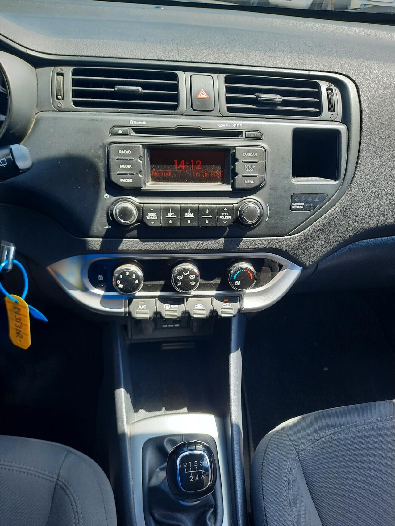 Kia Rio 1.1 CRDi 5p. Active OK NEOPATENTATI