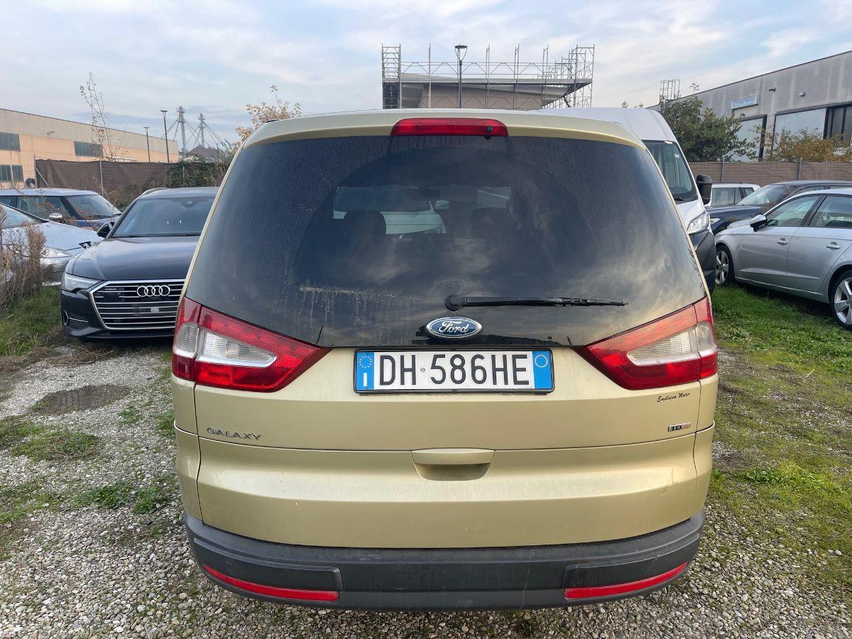 FORD - Galaxy - 2.0 TDCi 140CV Ghia DPF