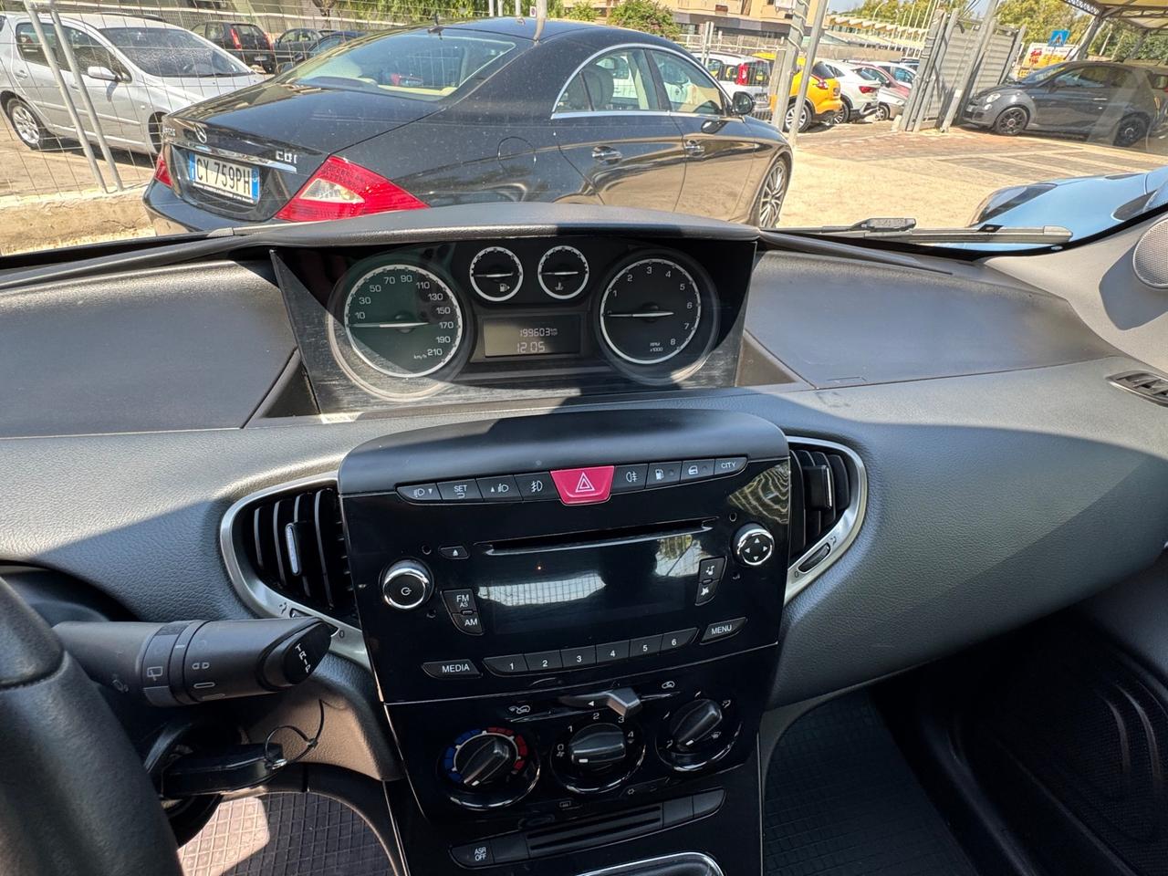 Lancia Ypsilon 0.9 TwinAir 85 CV 5 porte Metano Ecochic Gold
