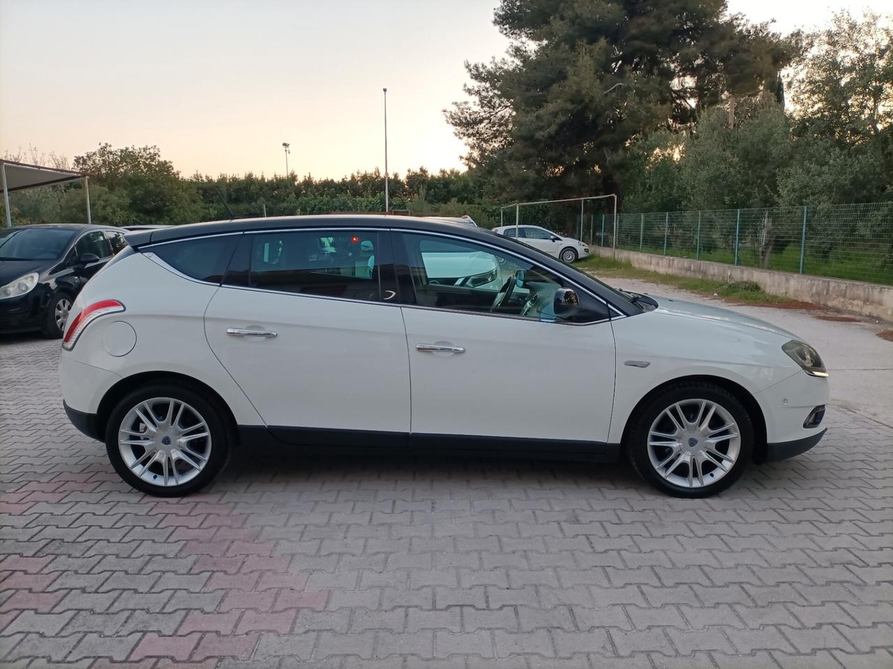 Lancia Delta 1.4 T-Jet 120 CV Platino Ecochic GPL