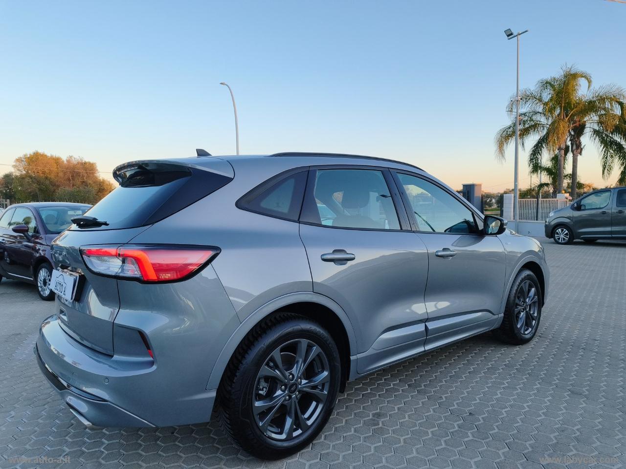 FORD Kuga 1.5 EcoBlue 120 CV aut. 2WD ST-Line