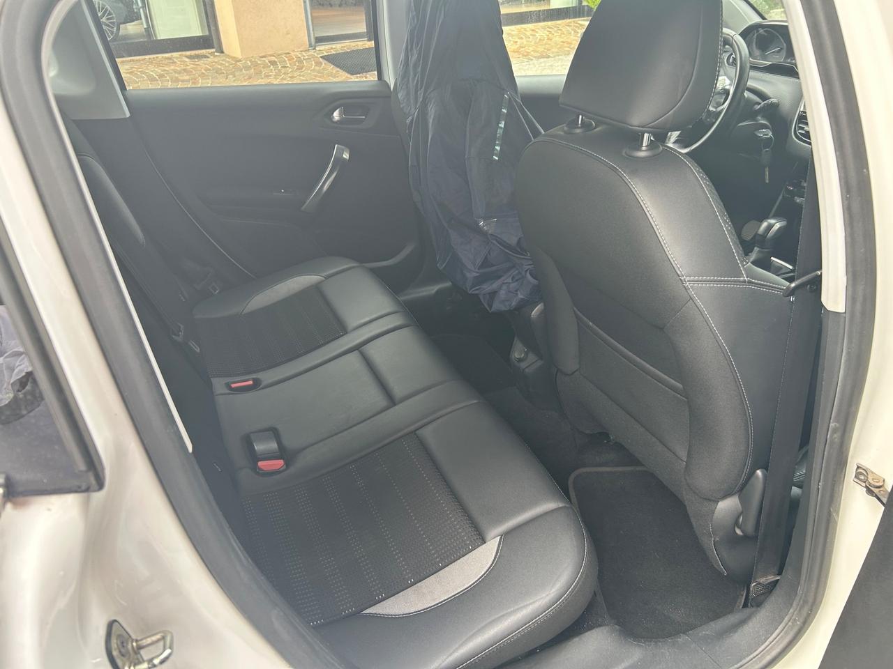 Peugeot 2008 BlueHDi 100 Black Matt