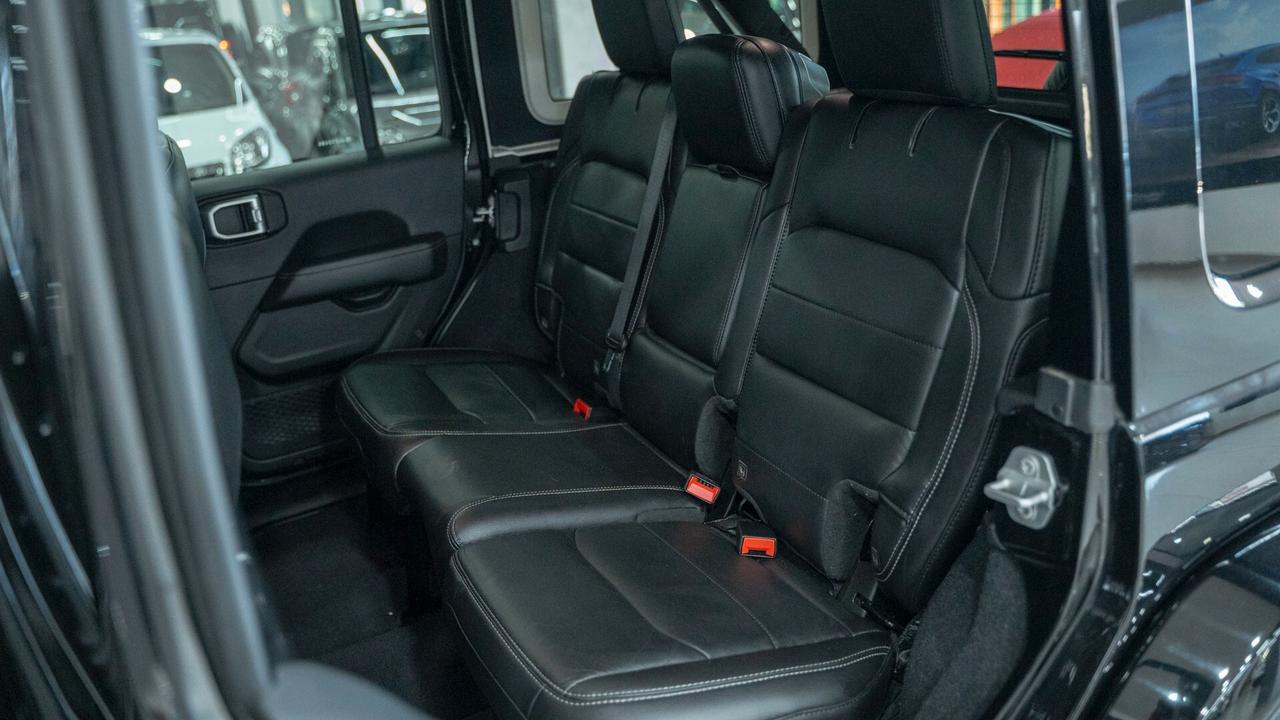 Jeep Wrangler UNLIMITED 2.2 MJT II SAHARA AUTO 200 CV XENO NAVI