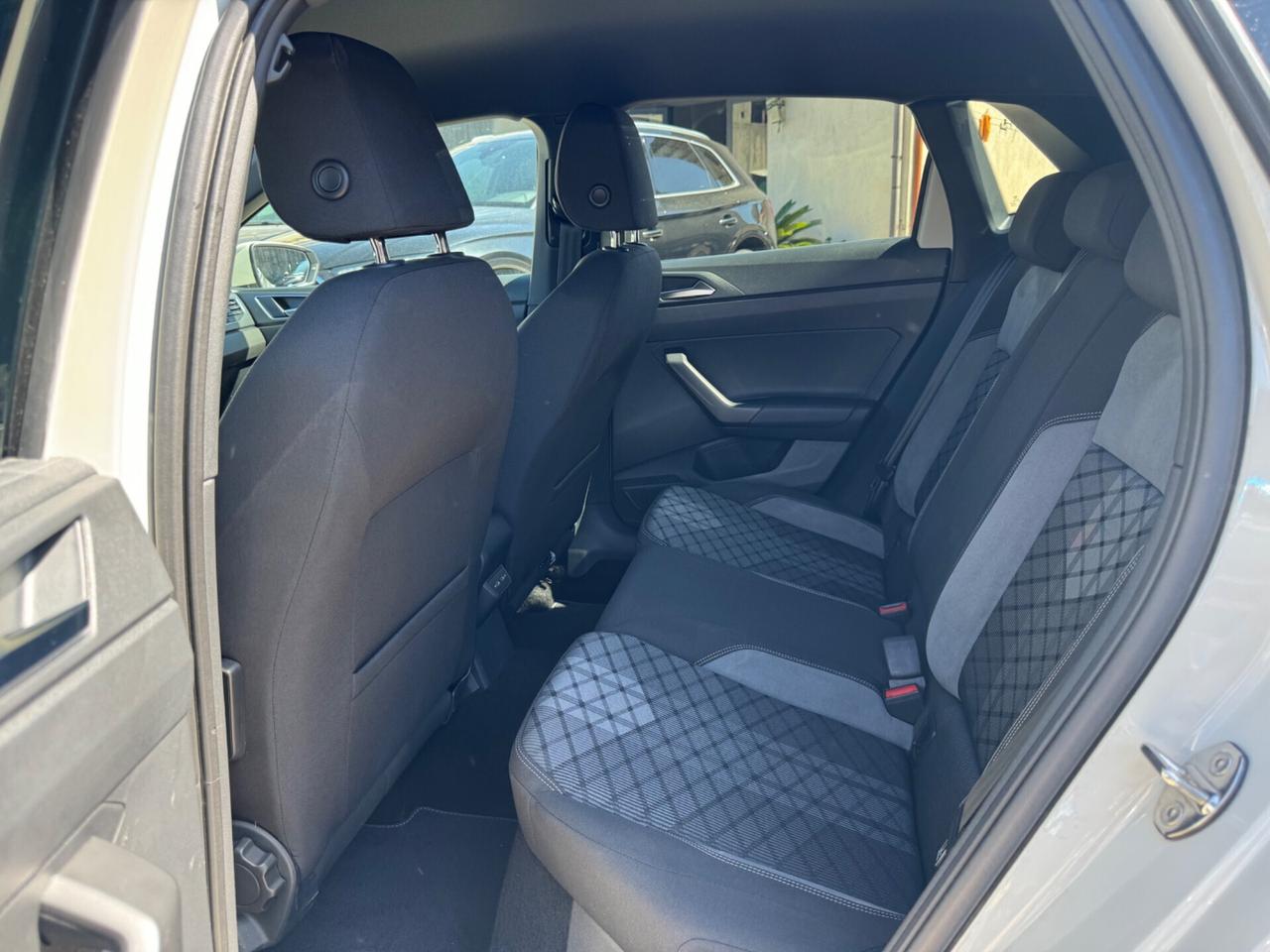 Volkswagen Polo 1.0 TSI R-Line