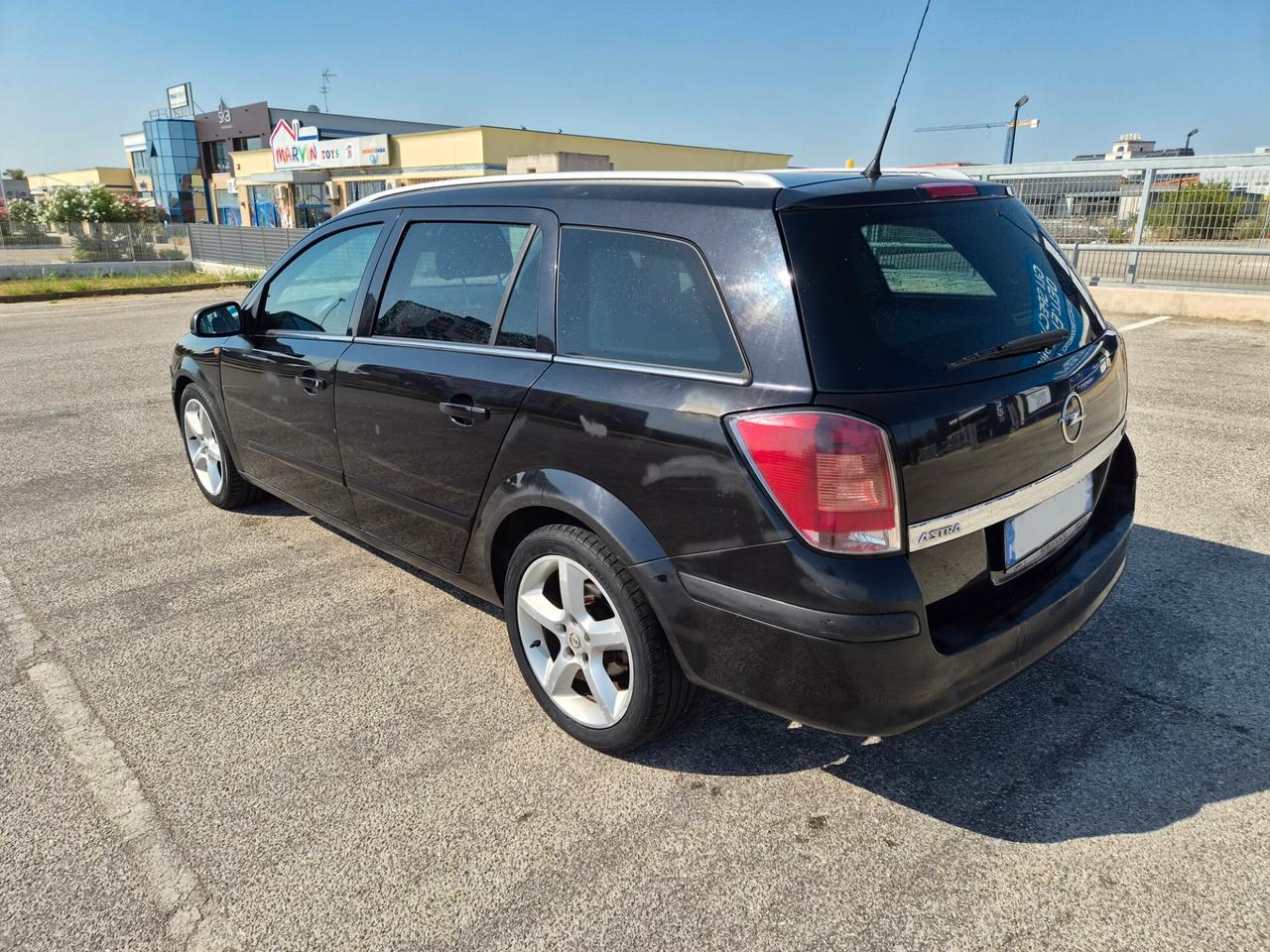 Opel Astra 1.7 CDTI 80CV Station Wagon Club