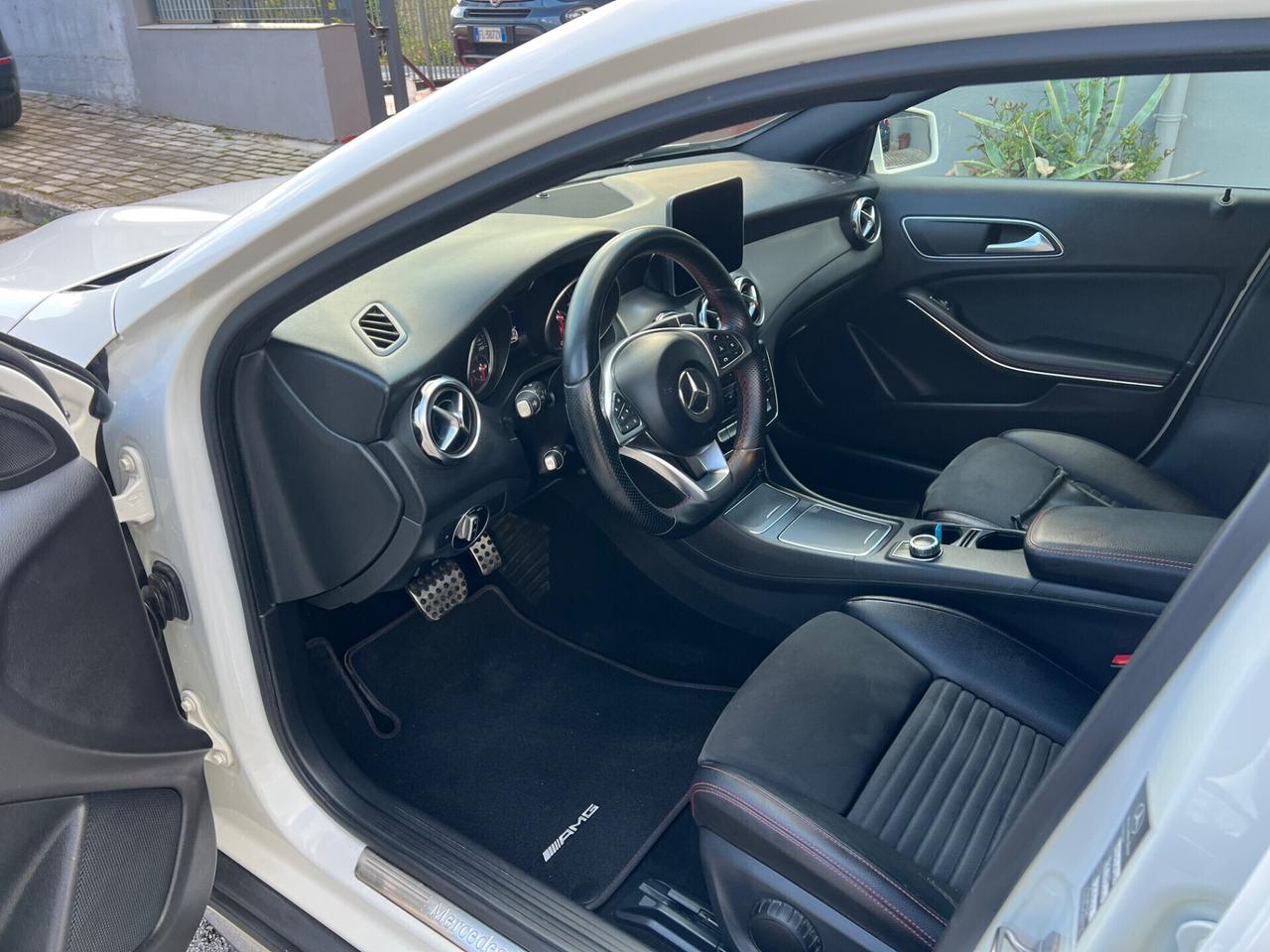 Mercedes GLA 200d AUTOMATIC Amg Premium 2018