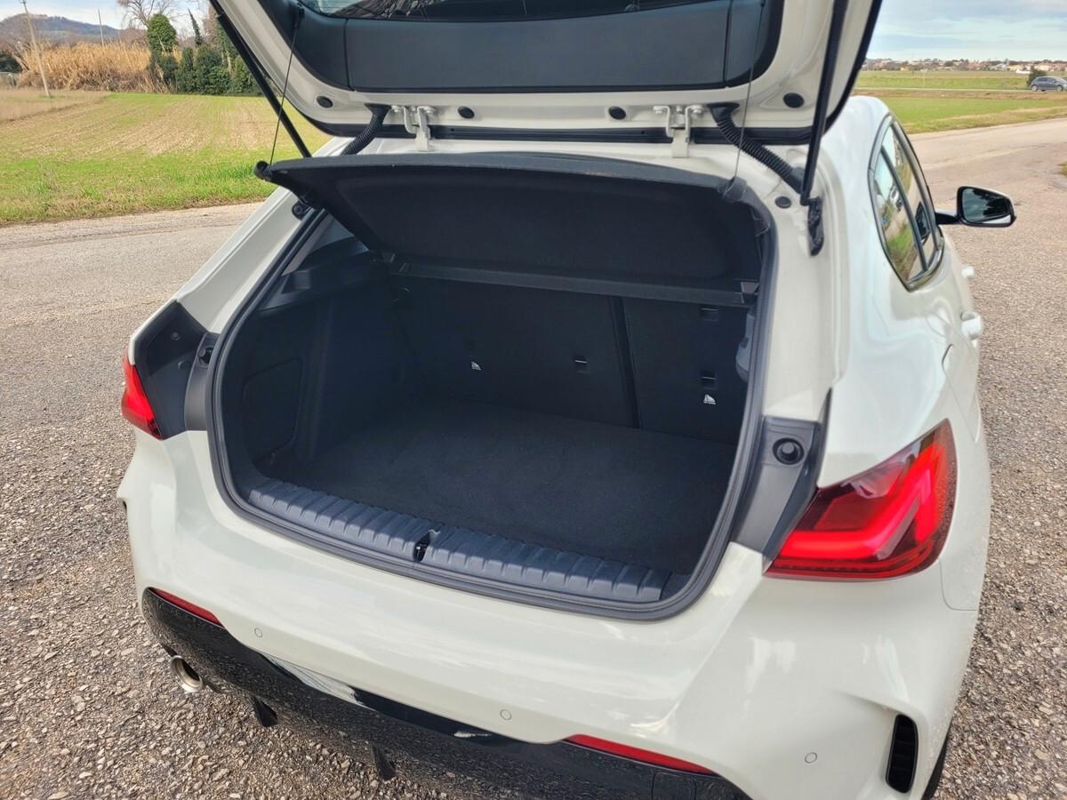 Bmw 116 i 5p. Msport Exterior