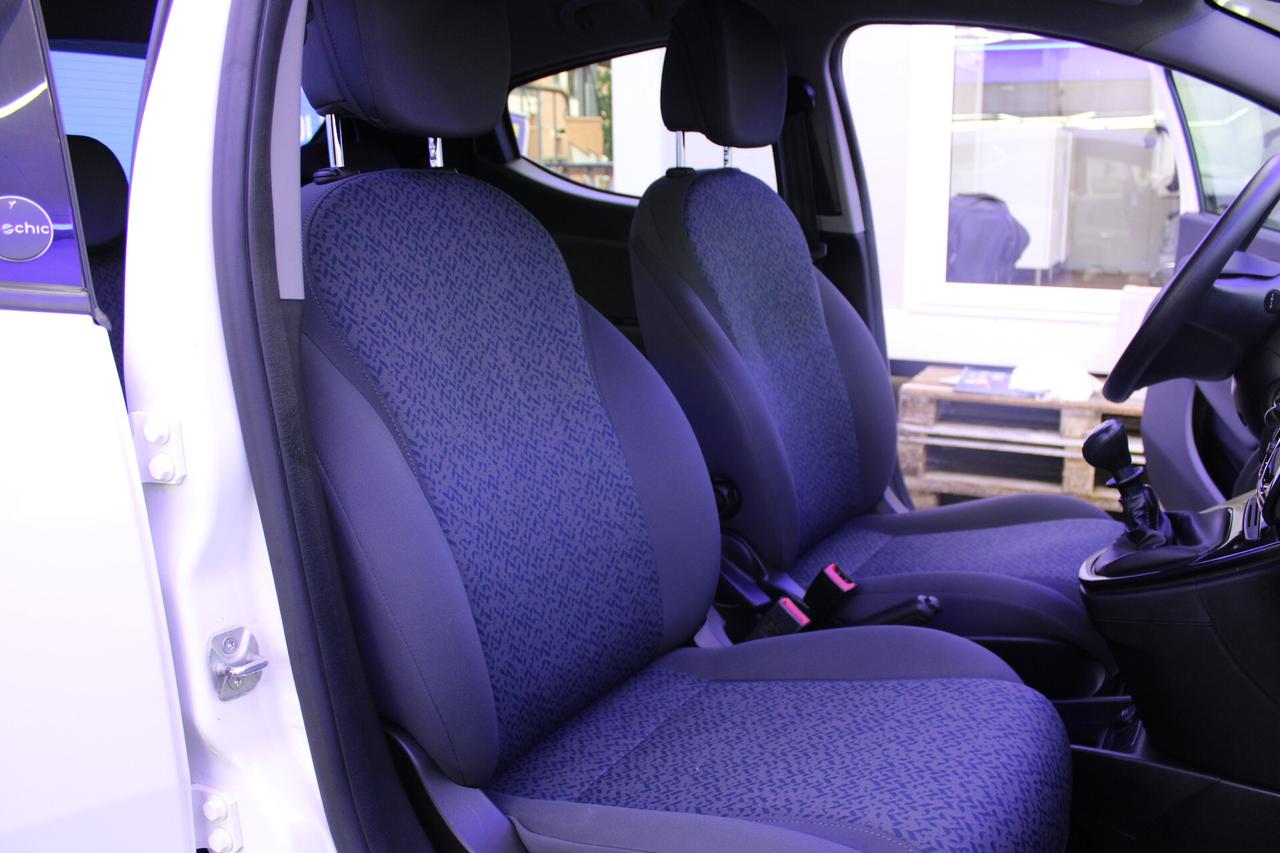 Lancia Ypsilon 1.0 FireFly 5 porte S&S Hybrid Ecochic Silver