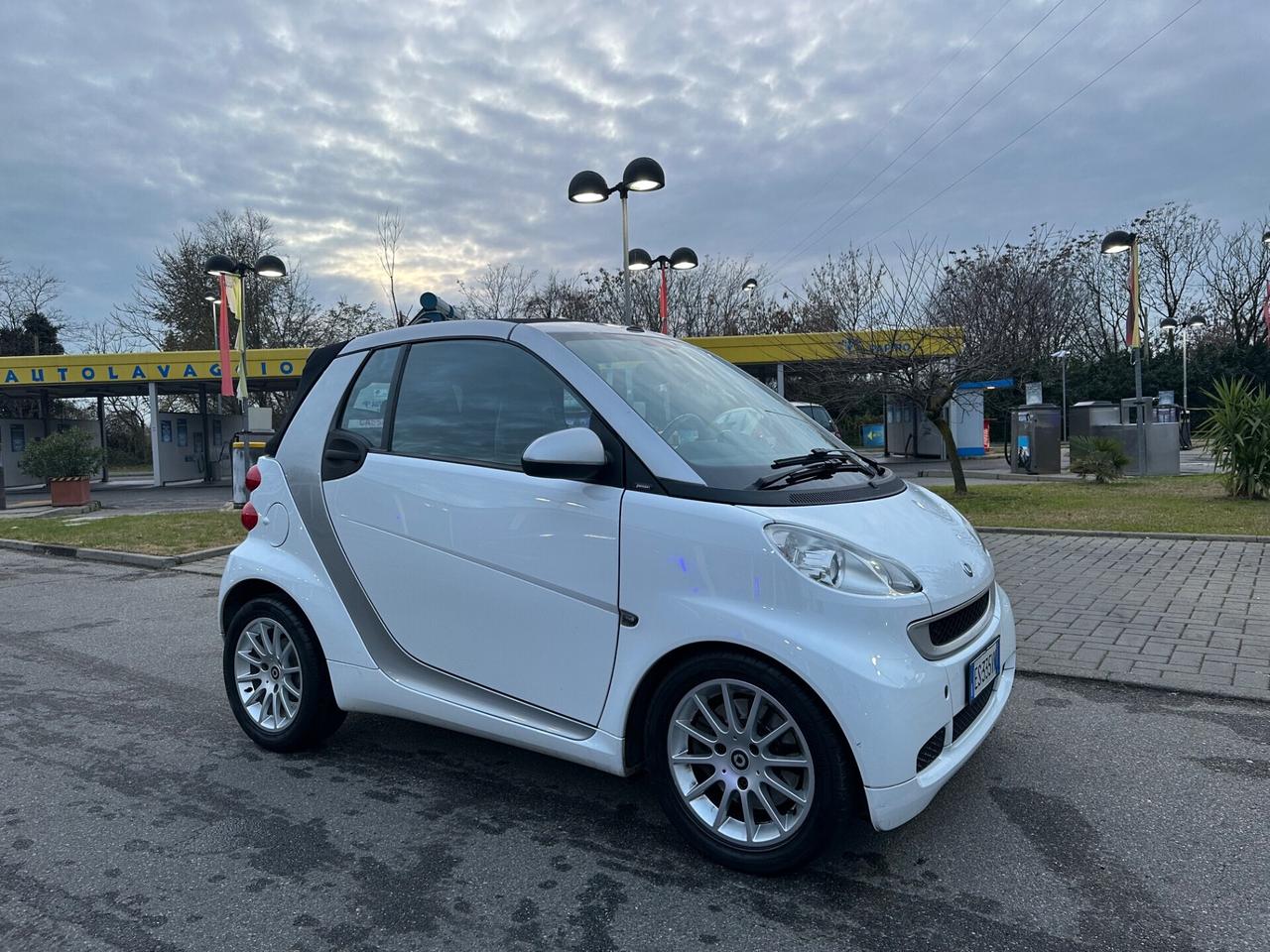 Smart ForTwo 1000 52 kW MHD cabrio pulse