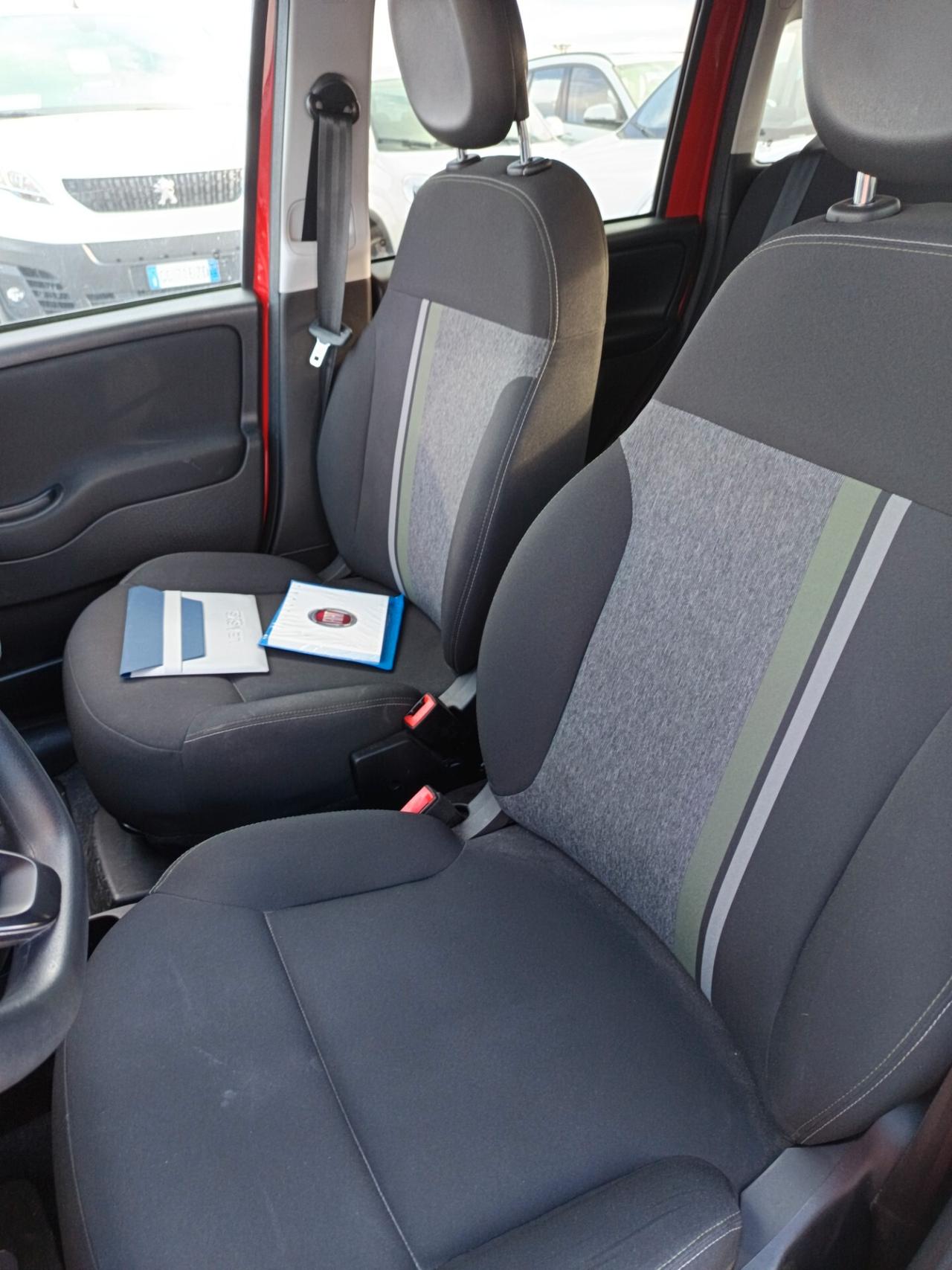 Fiat Panda 1.0 FireFly S&S Hybrid City Cross NEOPATENTATI