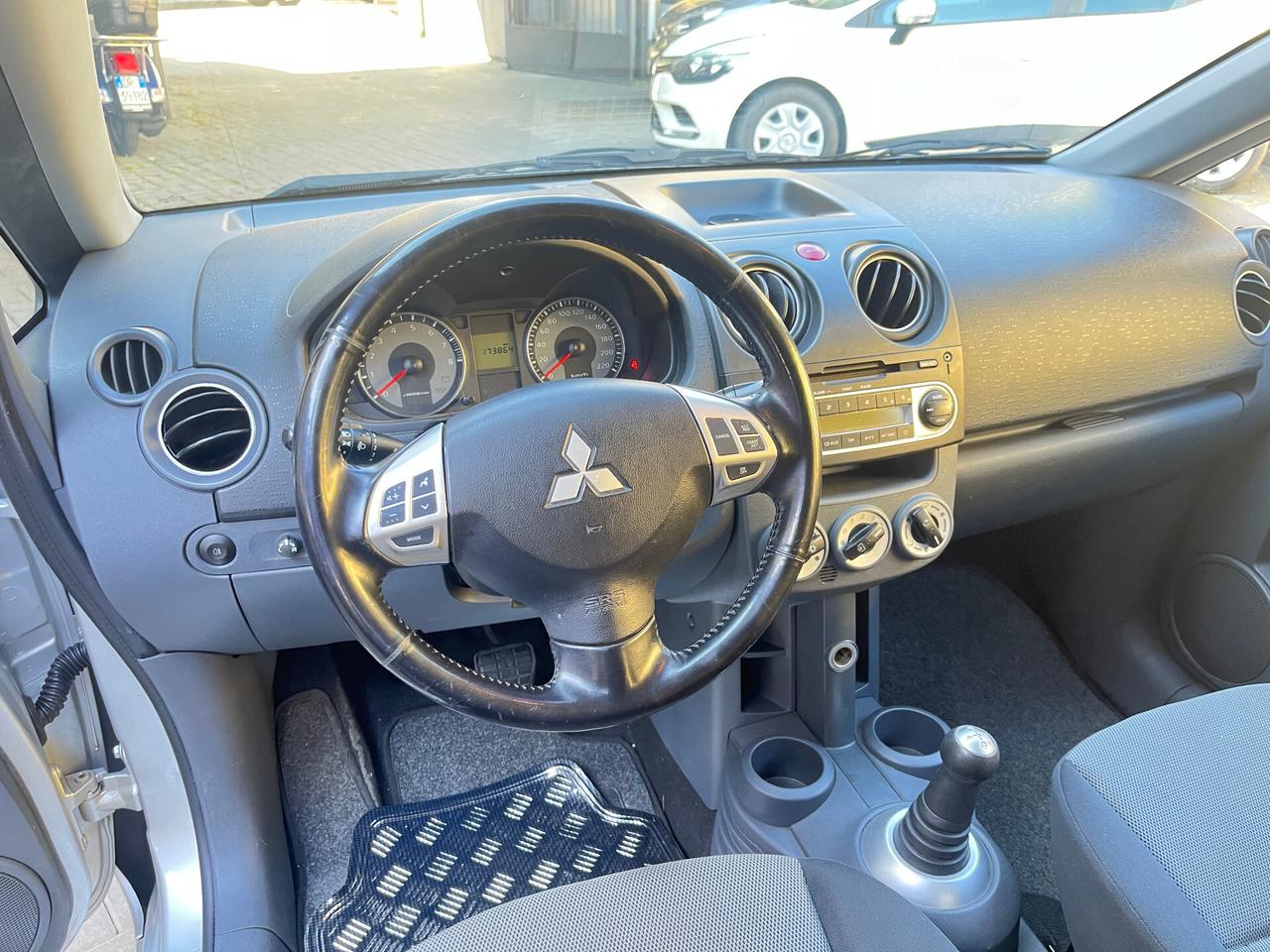 MITSUBISHI COLT - 1.3 BENZINA - 5 PORTE - CAMBIO AUTOMATICO - ANCHE PER NEOPATENTATI
