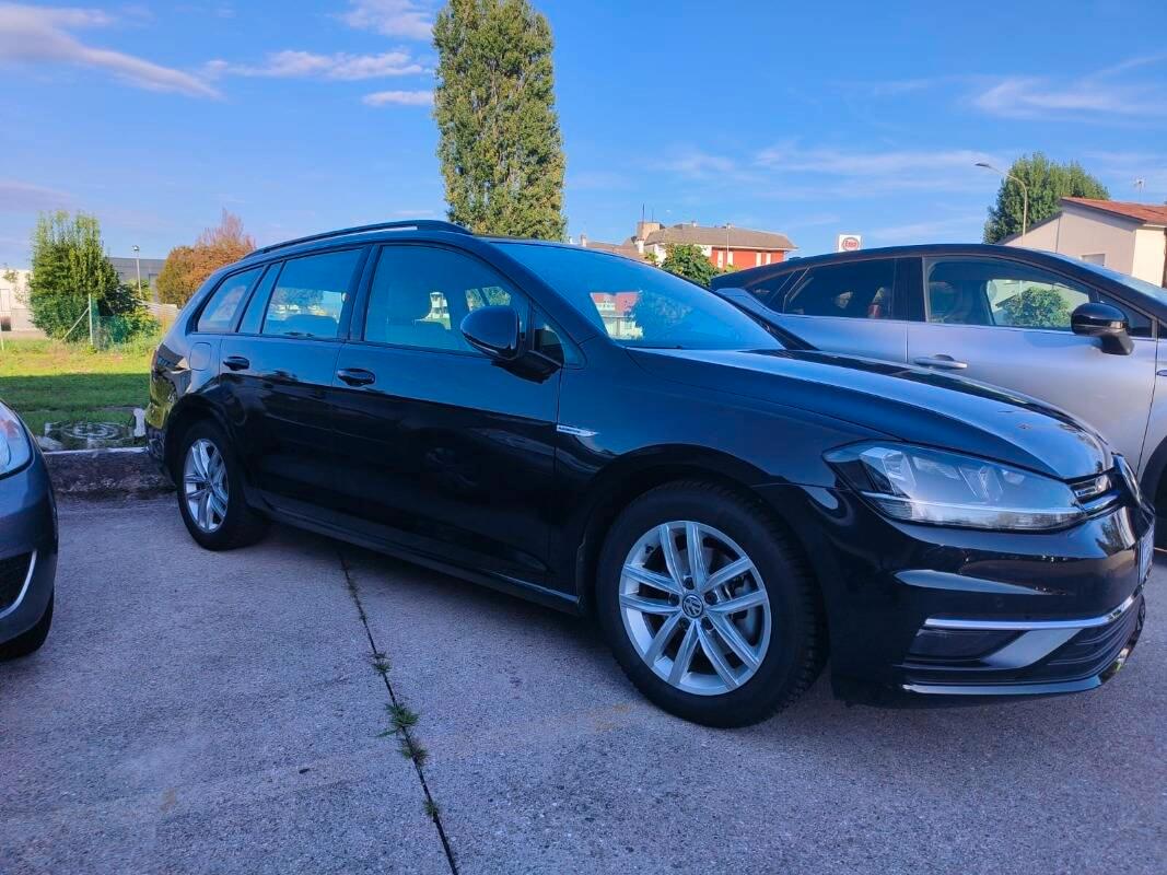 Volkswagen Golf Variant Golf var. 1.5 tsi Executive 130cv dsg