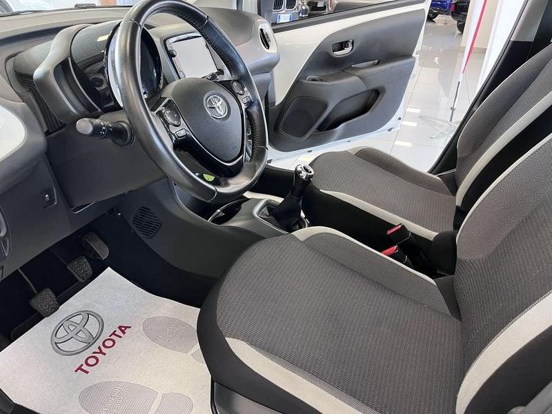Toyota Aygo Aygo Connect 1.0 VVT-i 72 CV 5 porte x-play