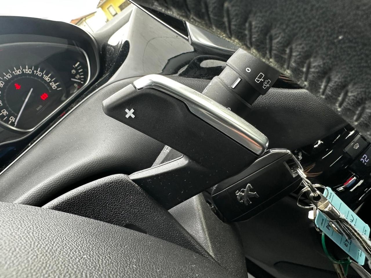 Peugeot 208 PureTech 82 ETG5 S&S 5 porte Allure