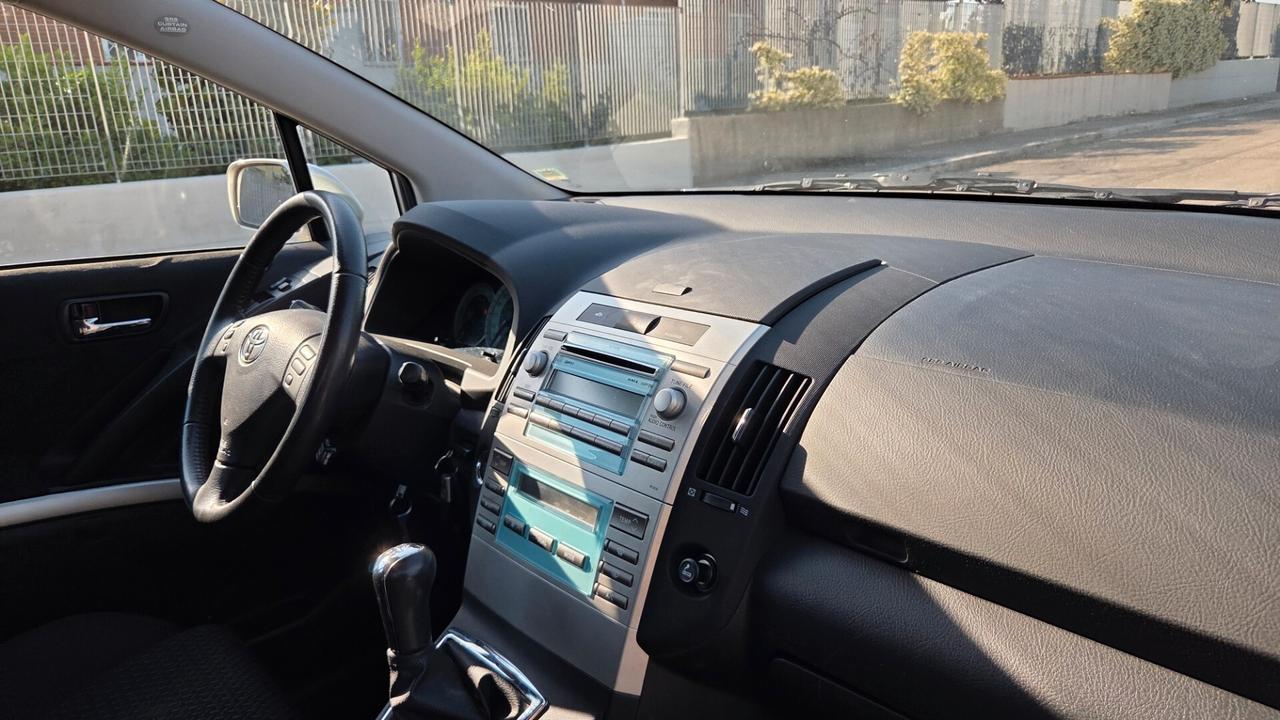 Toyota Corolla Verso D-4D 7pti Uni pro 120 mila km