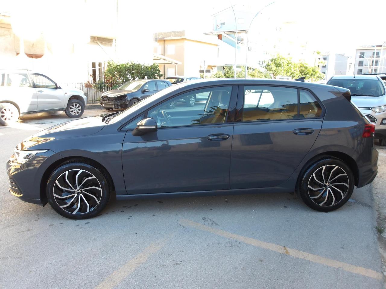 Volkswagen GOLF 1.0 etsi evo life 110cv dsg