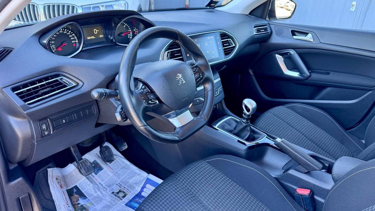 Peugeot 308 BlueHDi 130 S&S SW Tech Edition