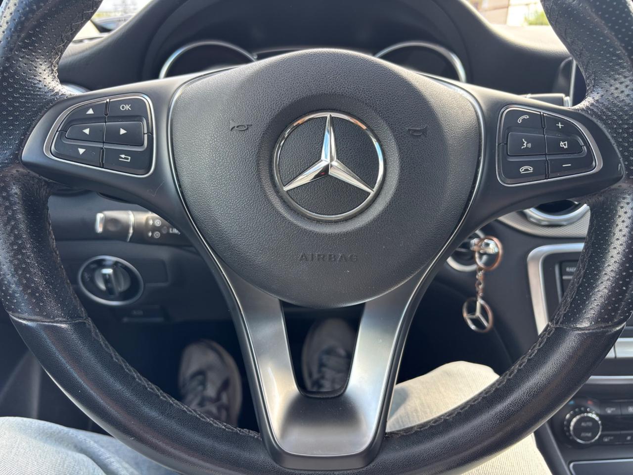 MERCEDES GLA 180 PREMIUM AUTOMATIC BENZINA FULL