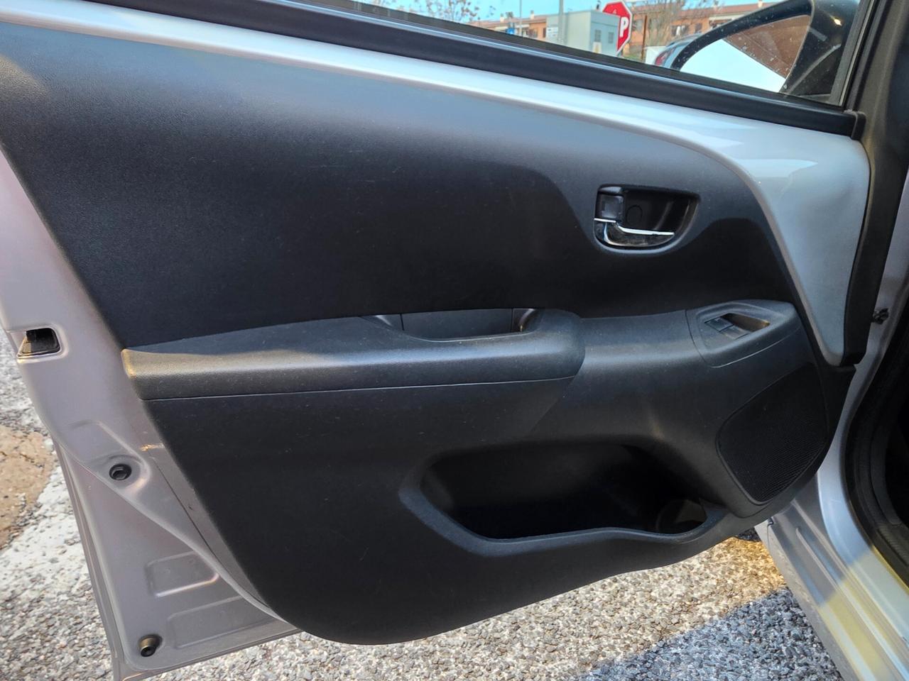 Toyota Aygo 1.0 VVT-i 69 CV 5 porte x-play