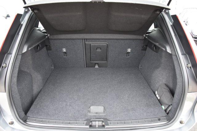 VOLVO XC40 D3 Geartronic Momentum