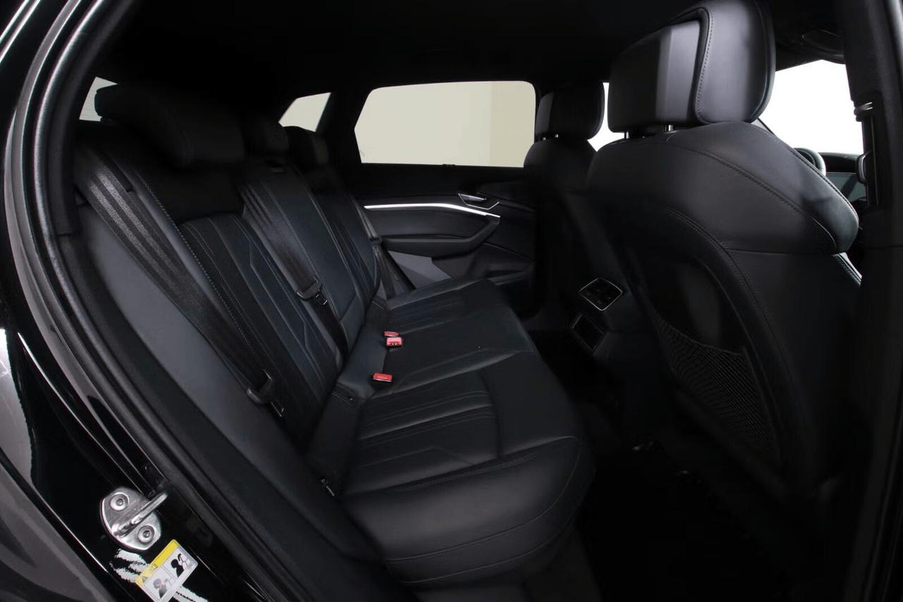 Audi e-tron S line Black Edition