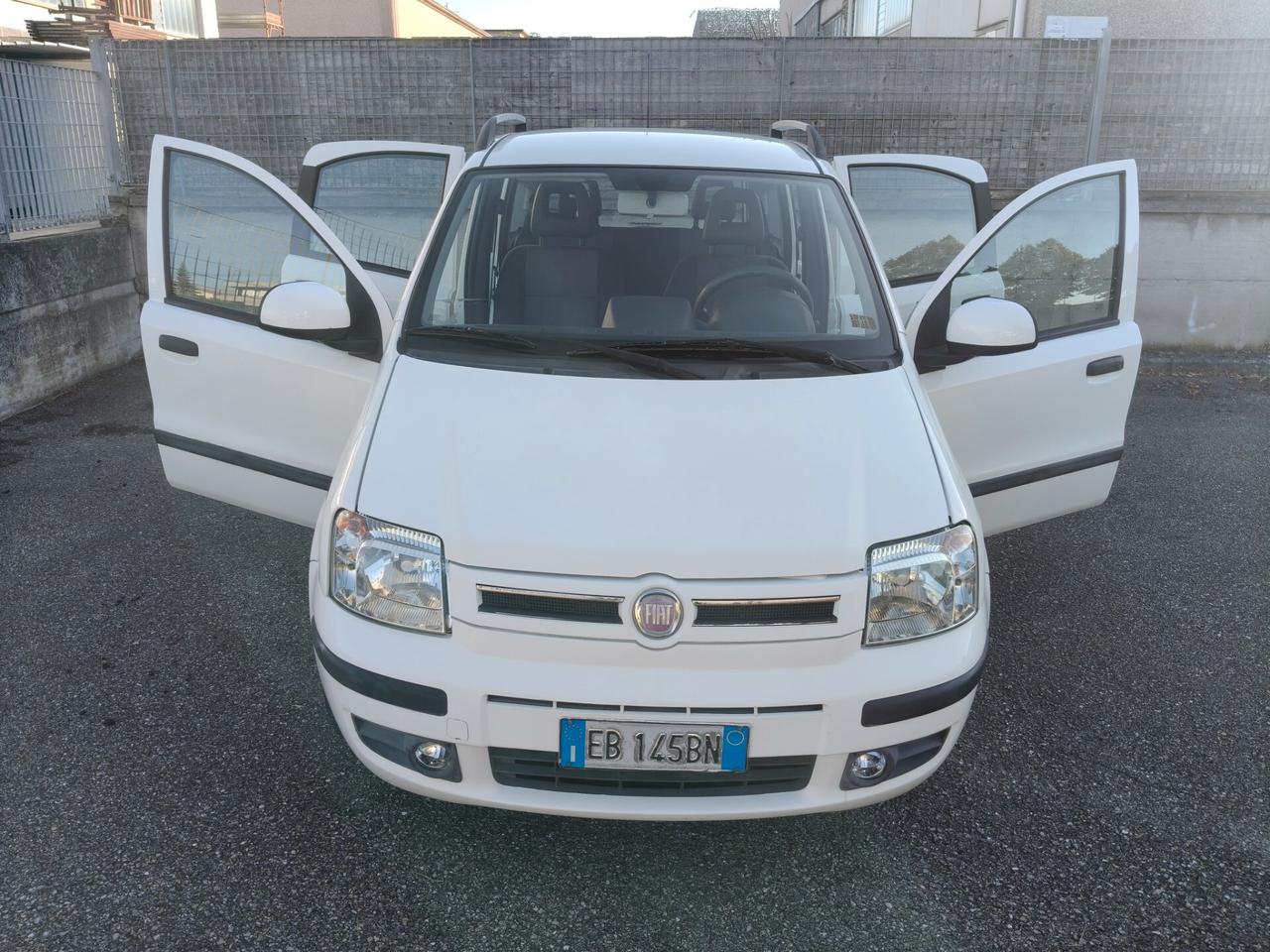 Fiat Panda 1.2 Dynamic SOLAMENTE 123.000 KM