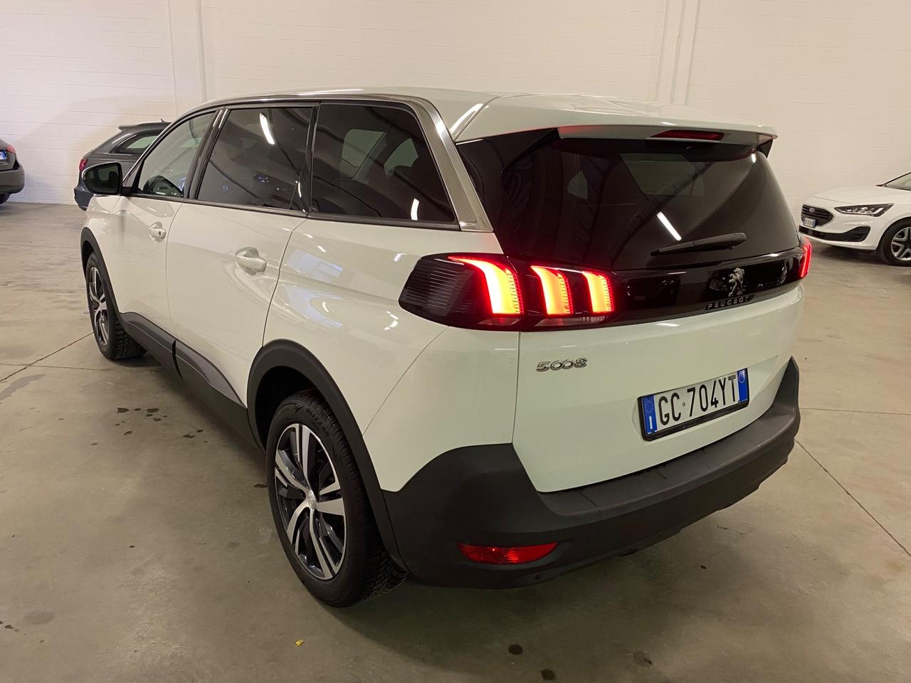 Peugeot 5008 1.5 130 CV EAT8 7 Posti Garantita