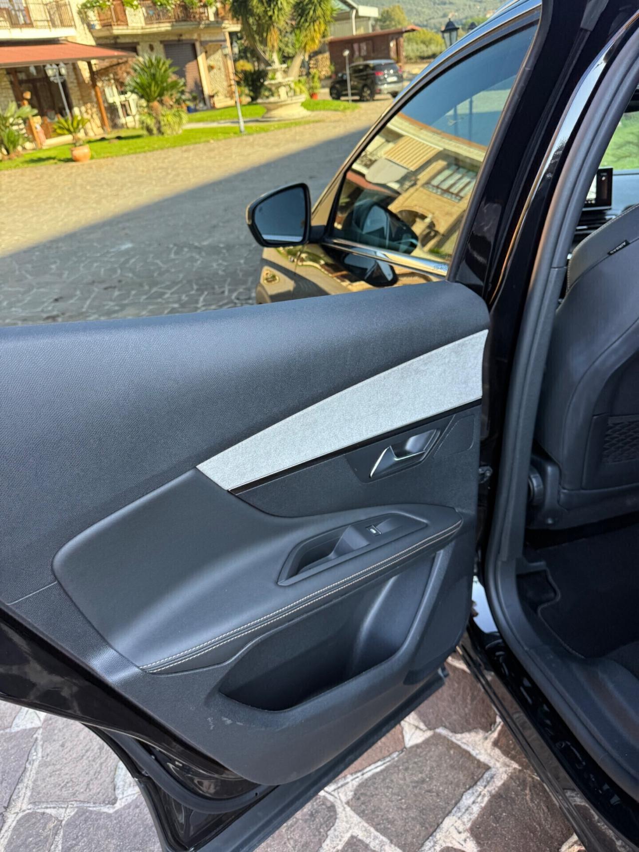 Peugeot 3008 Gt 1.5 Diesel uni proprietario 2022