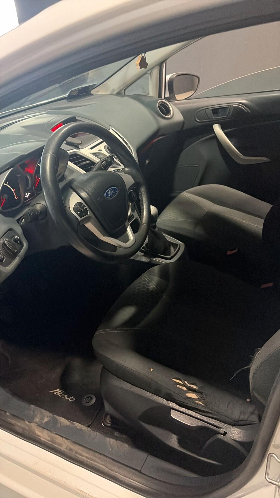 FORD FIESTA DEL 2009 1400 BENZINA / GPL fino al 2030