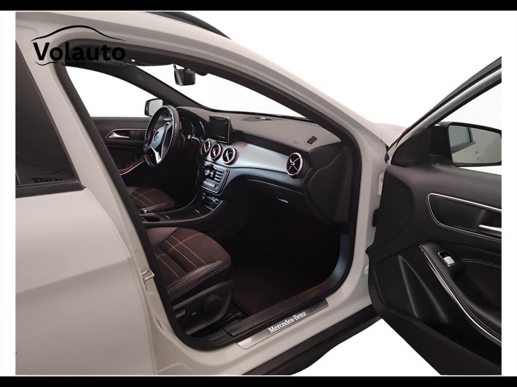 Mercedes-Benz GLA-X156 2014 - GLA 220 d (cdi) Sport 4matic 170cv auto