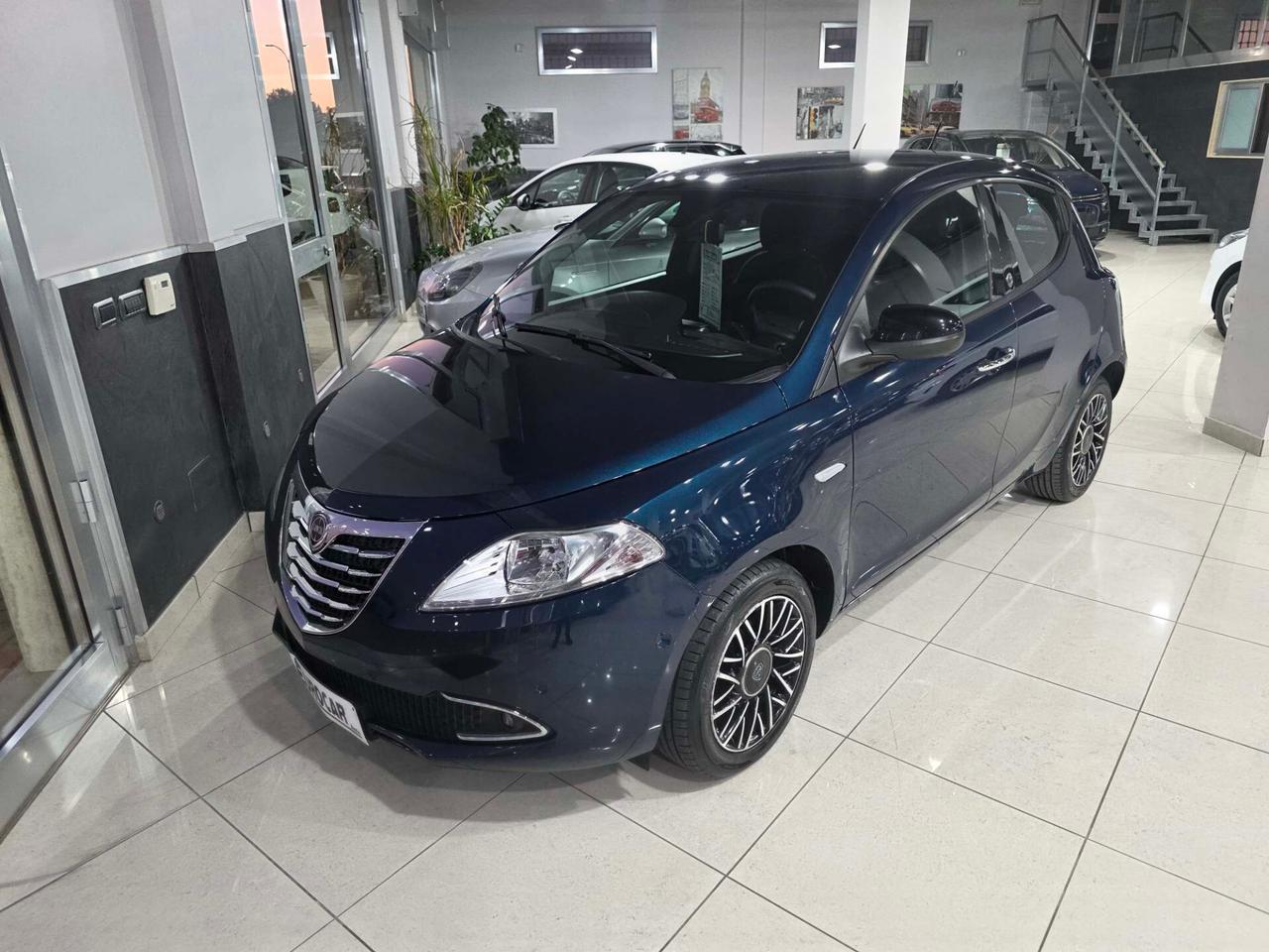 Lancia Ypsilon 1.2 69 CV 5 porte Gold