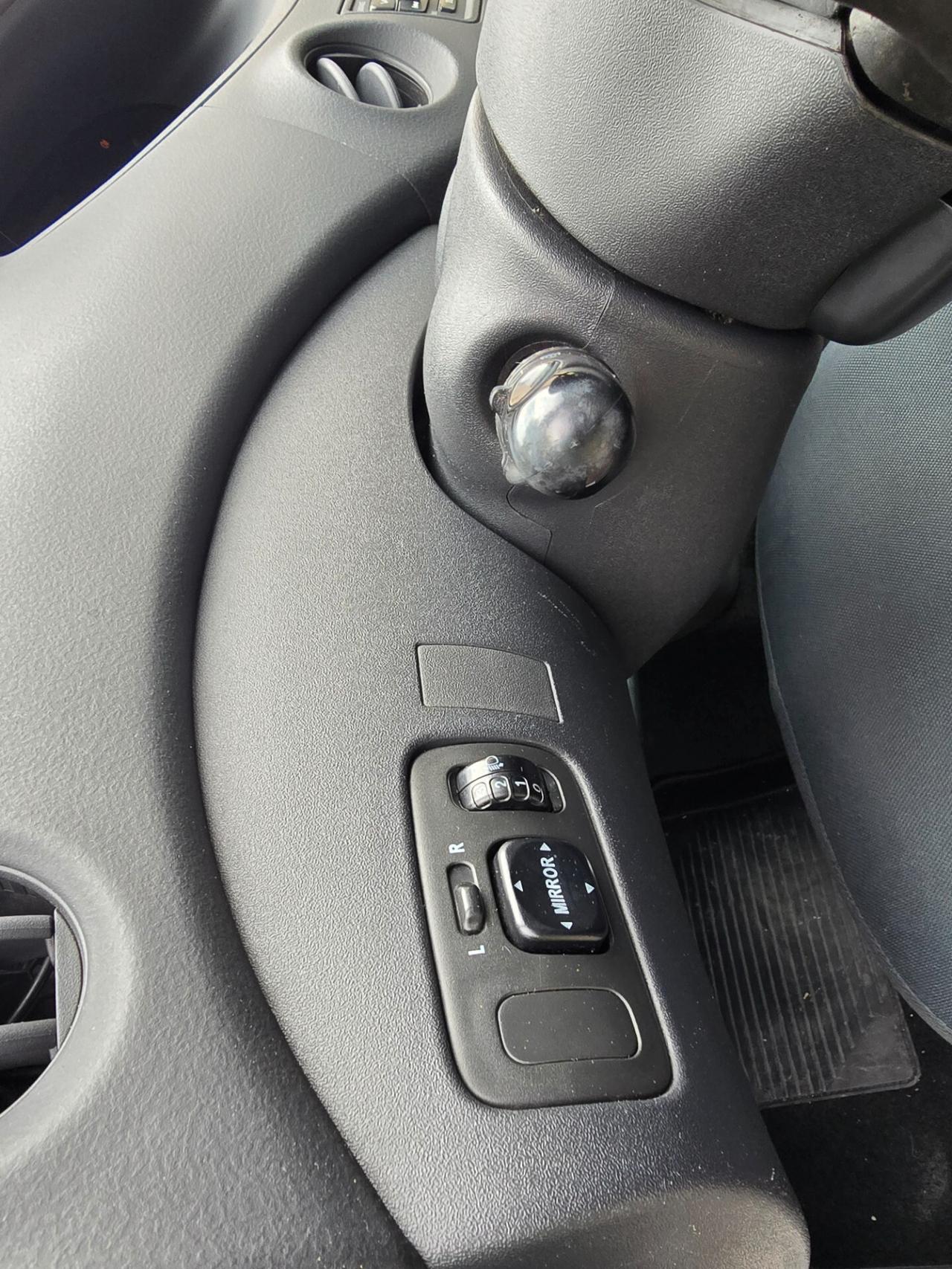 TOYOTA YARIS 1.3 SOL "OK PER NEOPATENTATI"