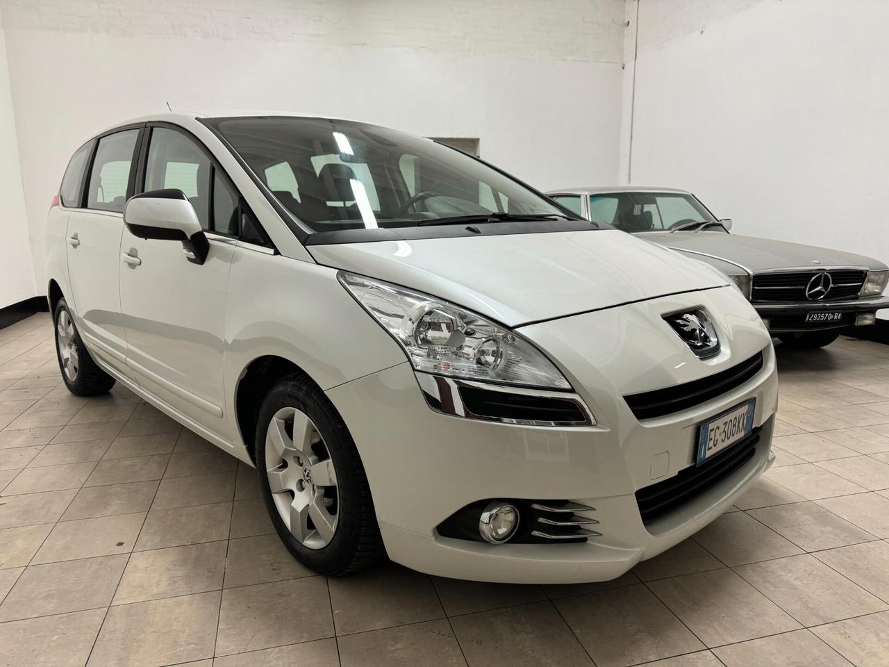 Peugeot 5008 2011 1.6 HDi 112CV Premium 7 POSTI