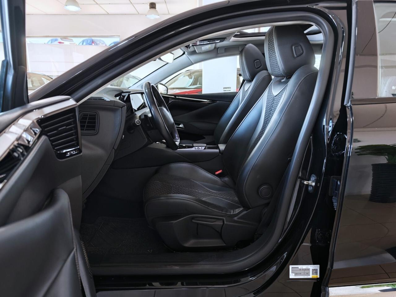 Ds DS4 1.5 BlueHDi 130 aut. Trocadero 2023 / TETTO
