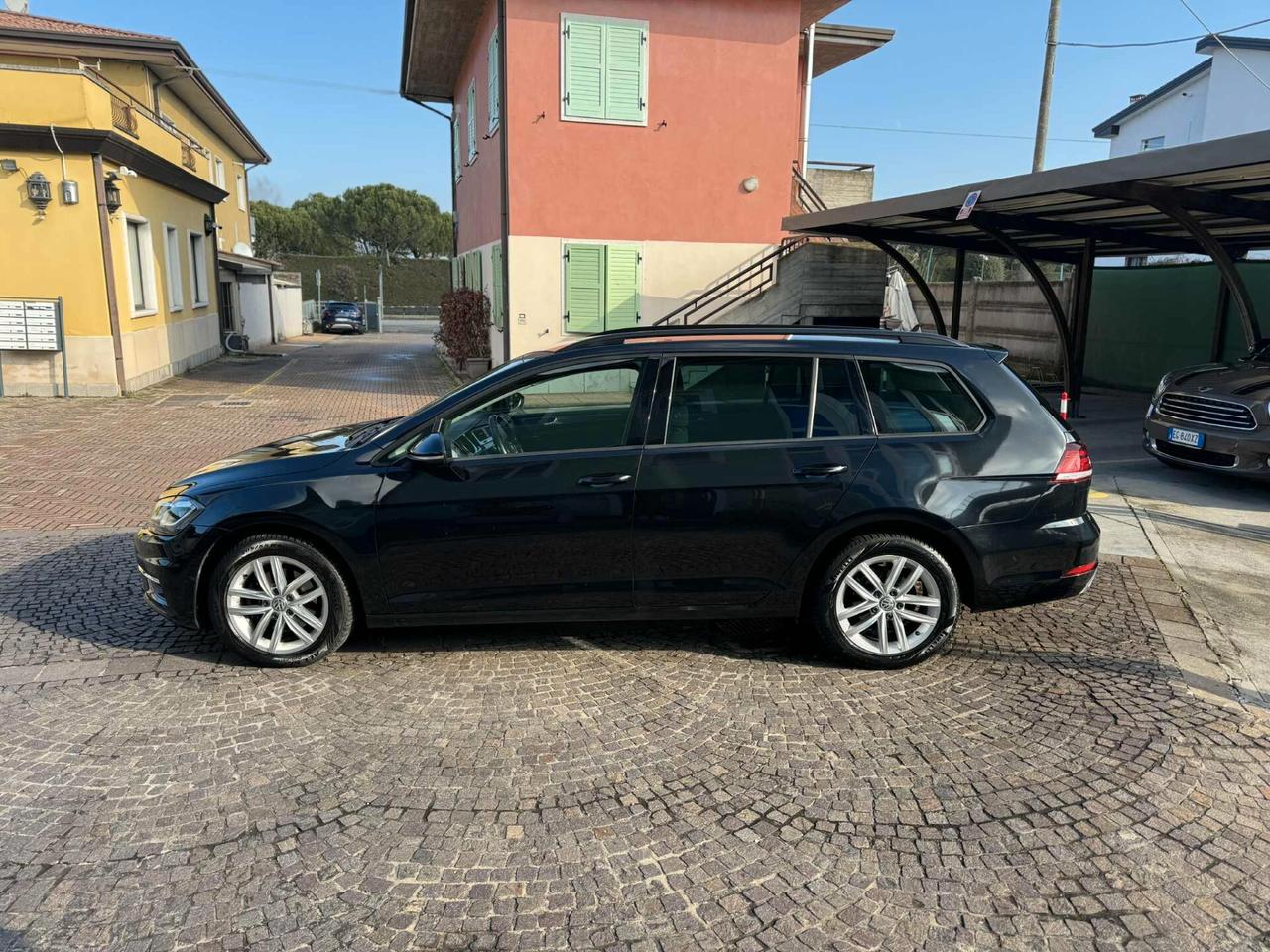 Volkswagen Golf Variant 1.6 TDI 115 CV DSG Highline BlueMotion Tech.