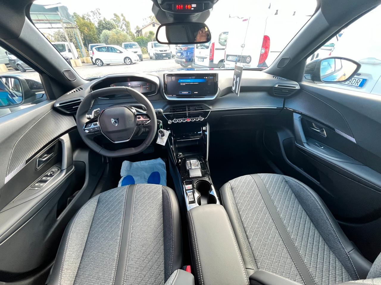 PEUGEOT 2008 1.2 PureTech 130CV EAT8 ALLURE – KM 0 – AUTOMATICA