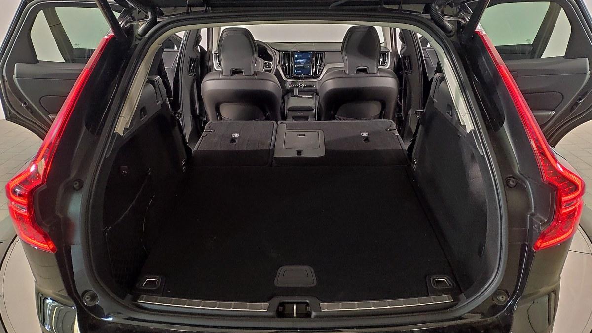 VOLVO Xc60 B4 Mild Hybrid (D) Automatico Plus Dark