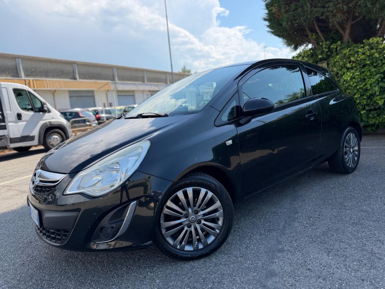 Opel Corsa 1.2 85CV 3 porte GPL-TECH b-color
