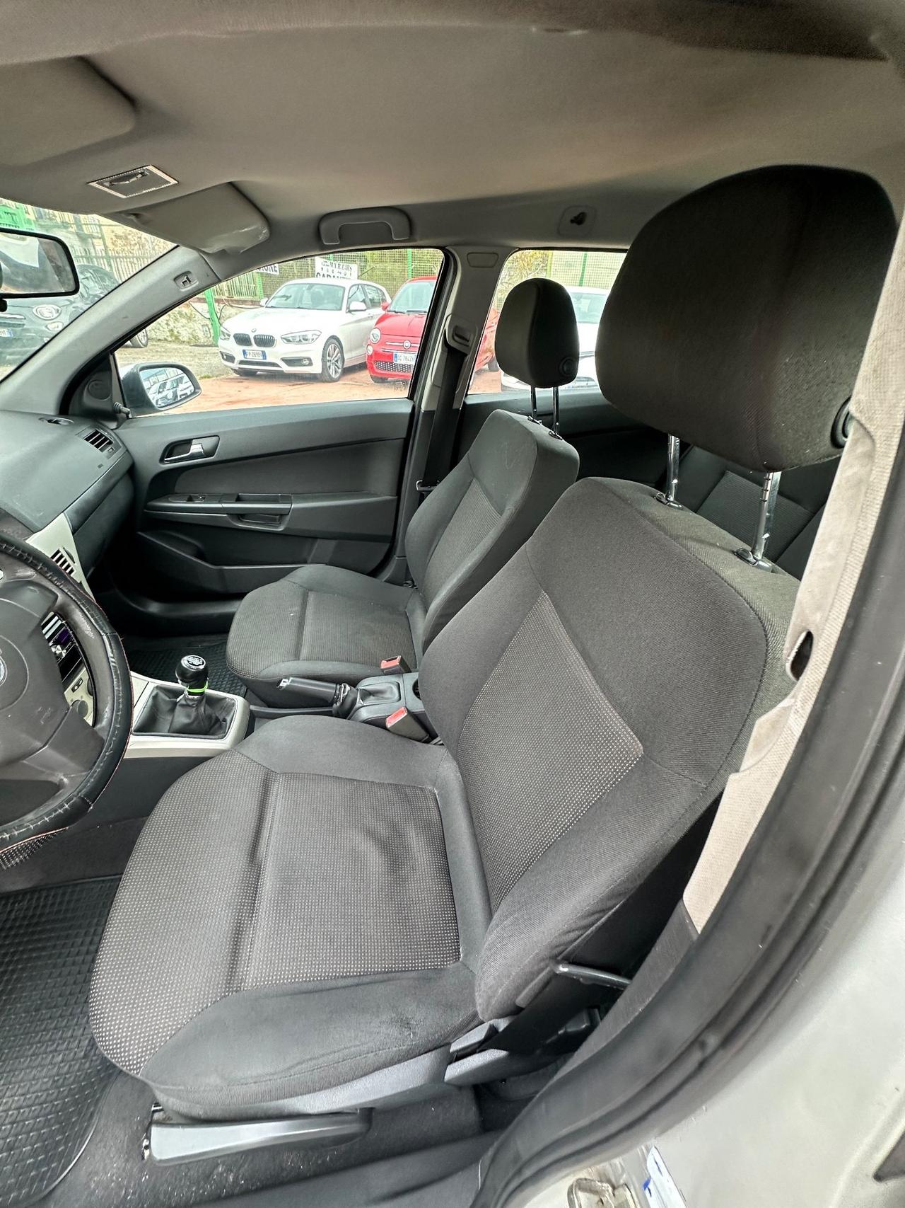 Opel Astra 1.4 16V Twinport 5 porte Enjoy