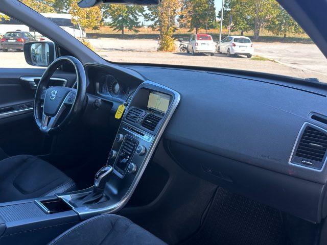VOLVO XC60 D4 AWD Geartronic