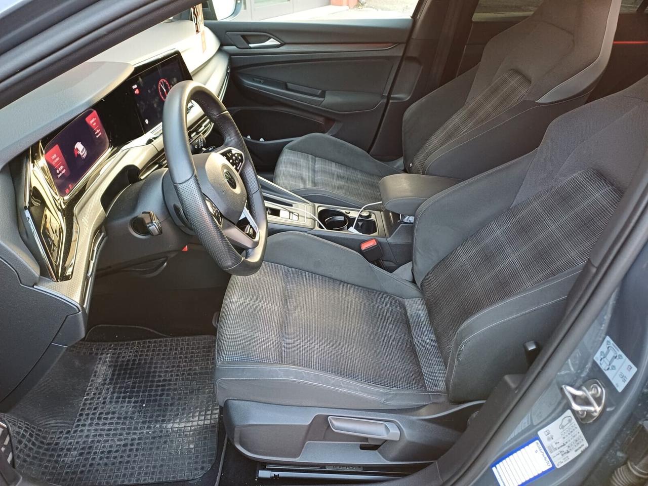 Volkswagen Golf 8 2.0 TDI 200 cv GTD DSG