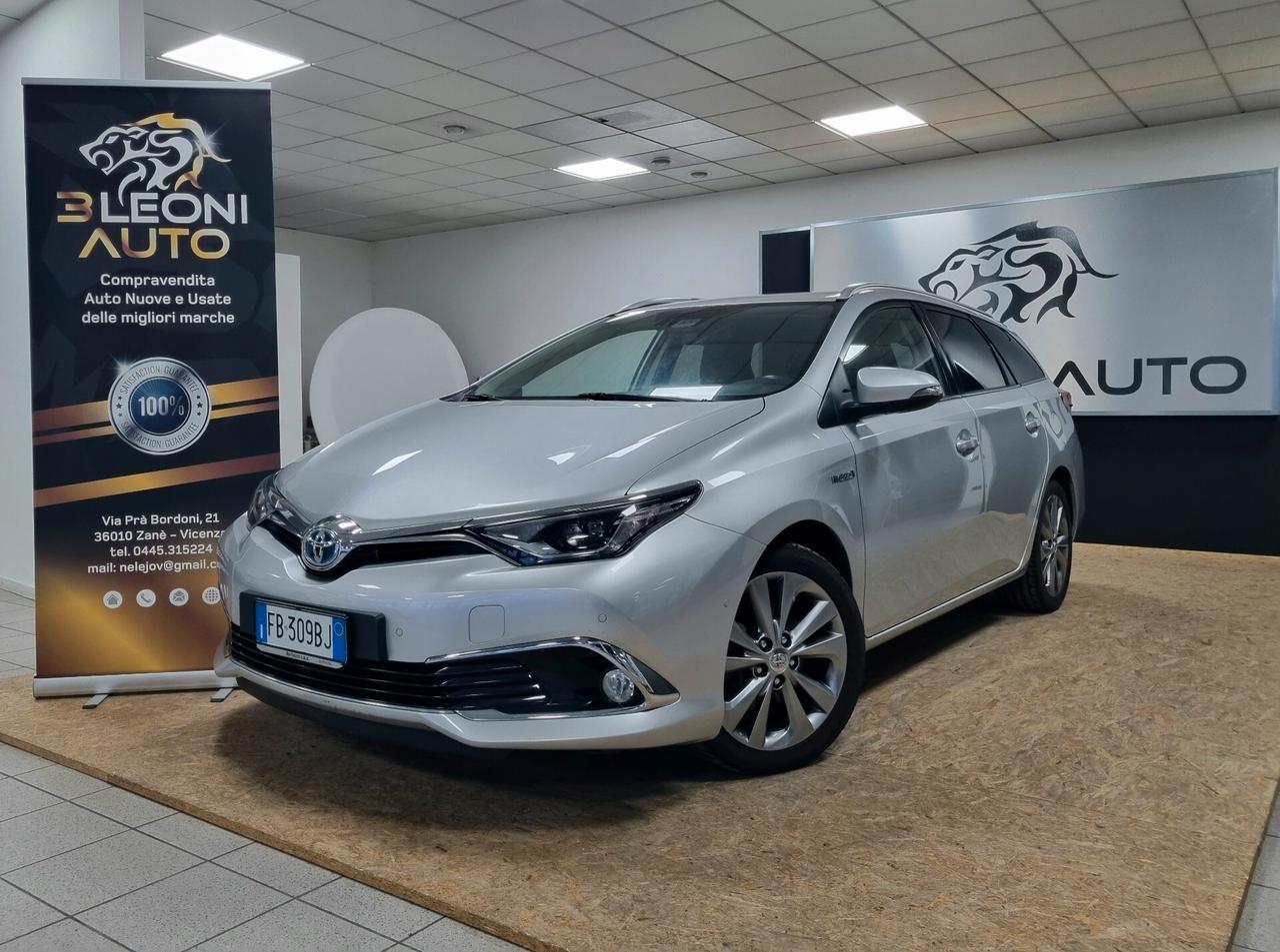 TOYOTA AURIS TOURING SPORTS 1.8 Hybrid LOUNGE