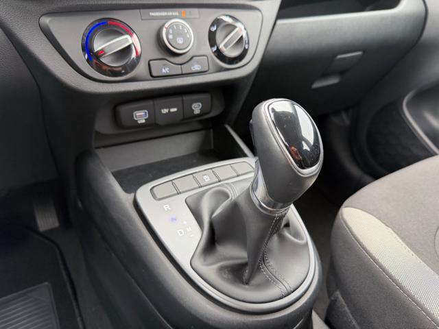 HYUNDAI i10 1.0 MPI AUTOMATICA CONNECTLINE+VIRTUAL+NAVI+PDC