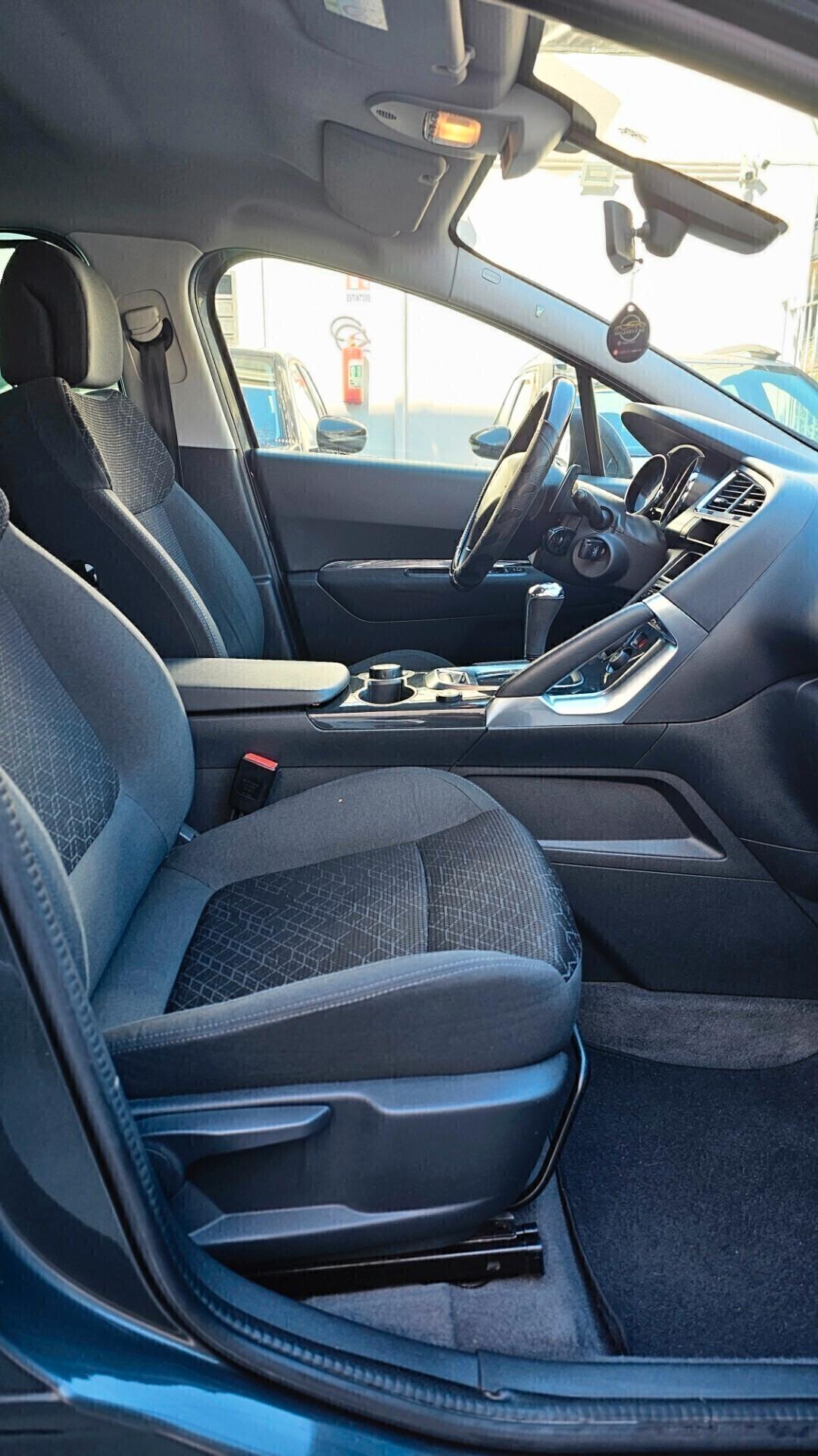 Peugeot 3008 1.6 HDi 115CV ETG6 Allure